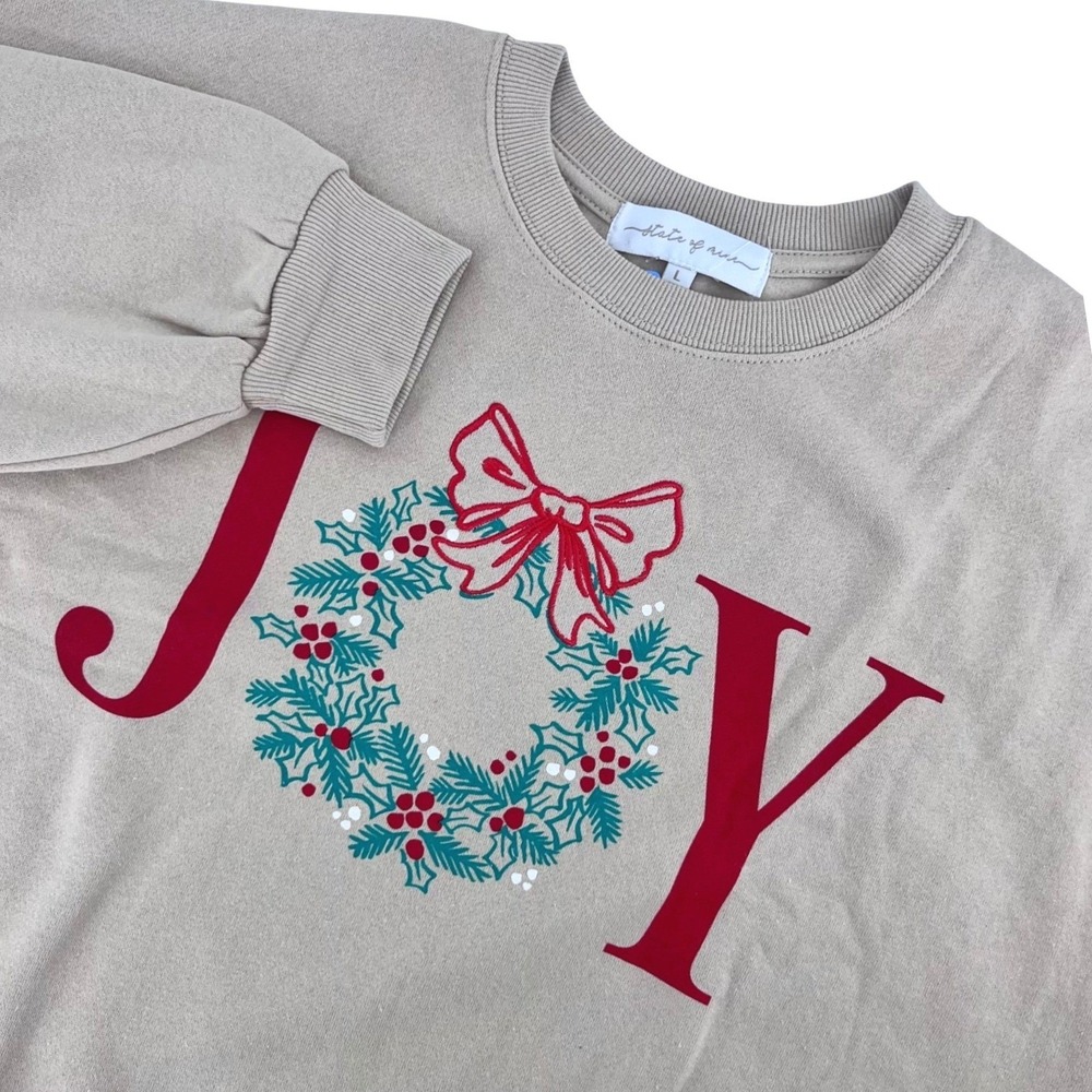 JOY Holiday Wreath Christmas Sweatshirt Womens Large Tan Graphic State of Mine